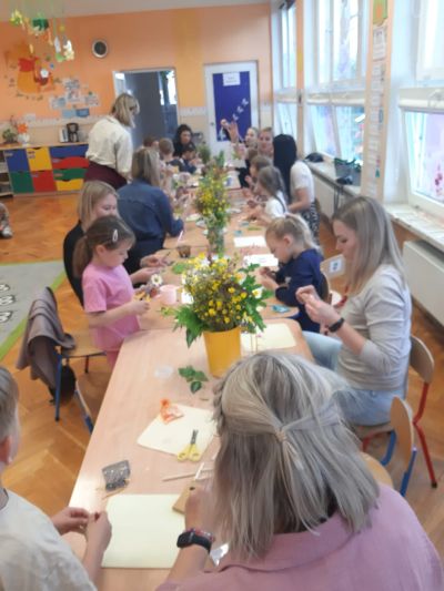 Kreatywne popołudnie  mamą w Jedyneczce